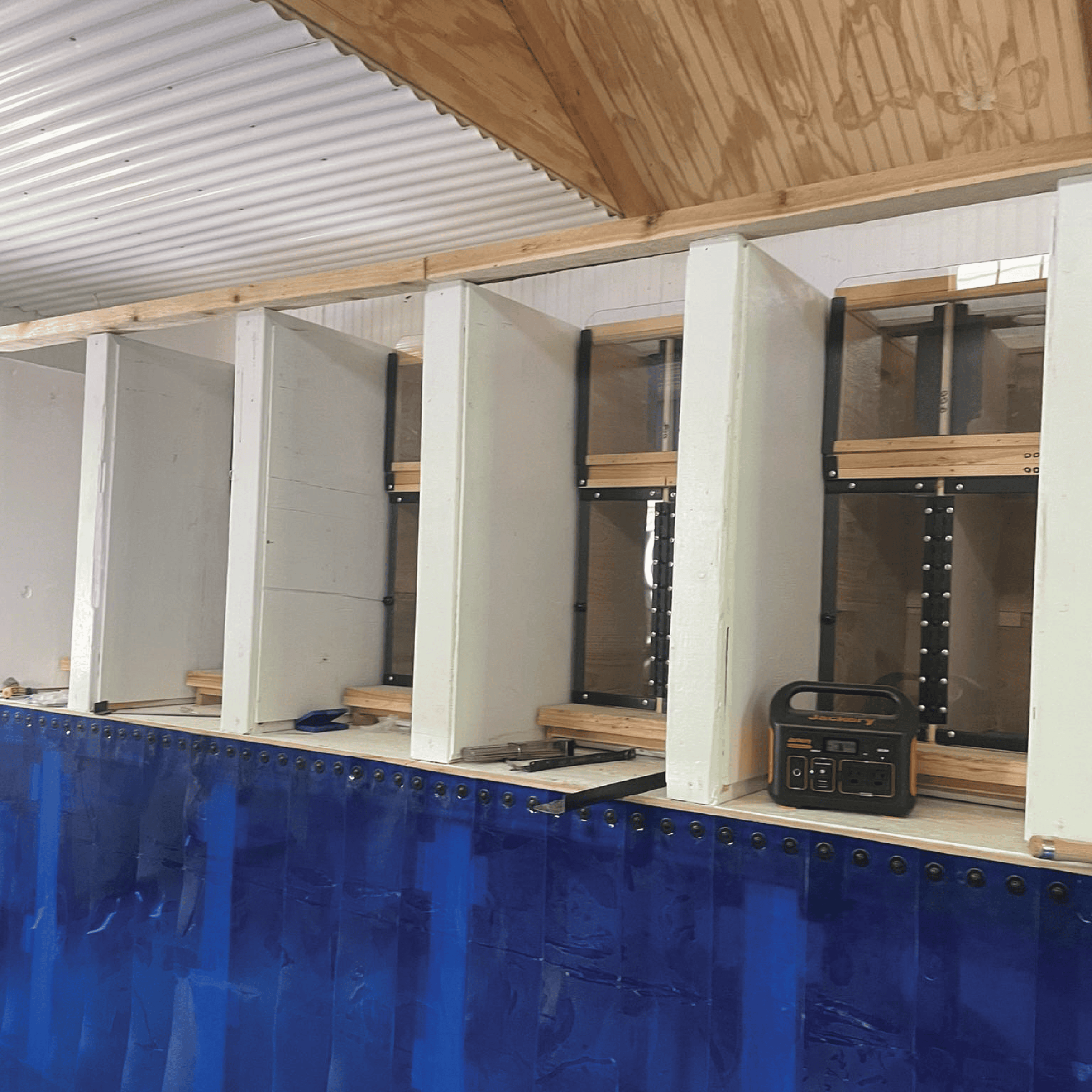 Bee house interior hive construction